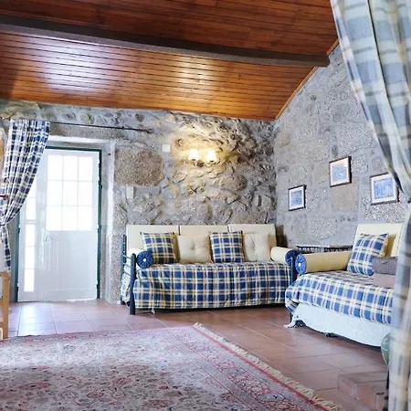 Nyaraló Casa Dos Limoes *